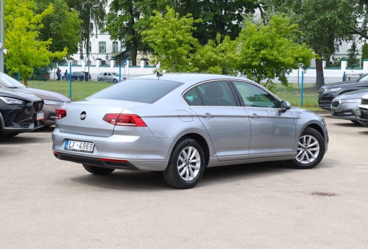 VW Passat B8 Business
