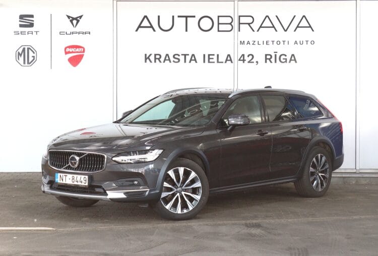 VOLVO V90 Cross Country AWD