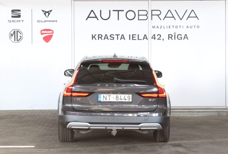 VOLVO V90 Cross Country AWD