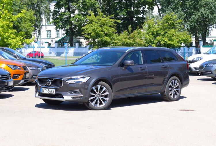 VOLVO V90 Cross Country AWD