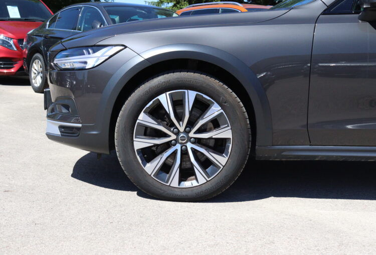 VOLVO V90 Cross Country AWD