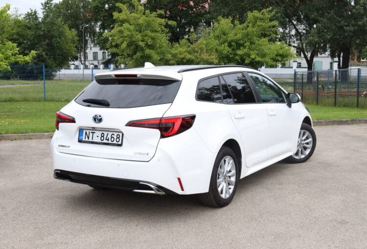 Toyota Corolla Hybrid Touring Sport