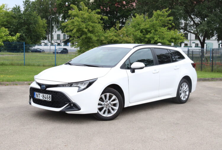 Toyota Corolla Hybrid Touring Sport