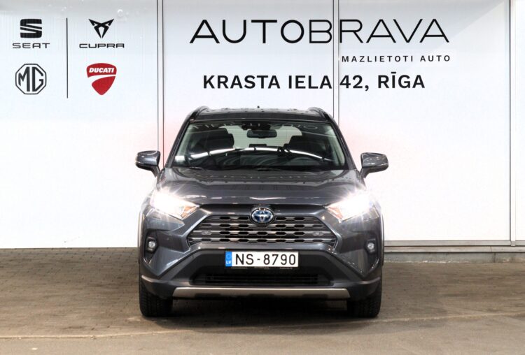 Toyota RAV4 Luxury Hybrid