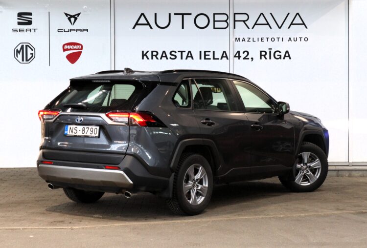 Toyota RAV4 Luxury Hybrid