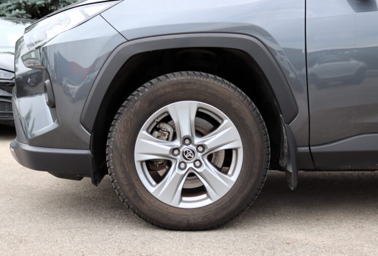 Toyota RAV4 Luxury Hybrid