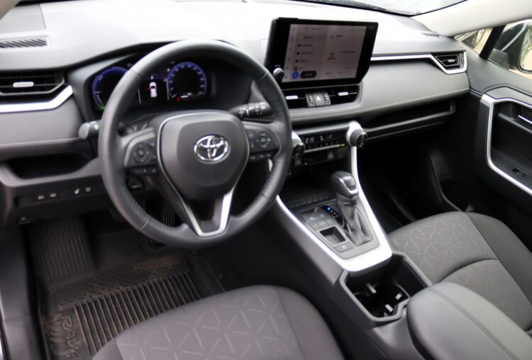 Toyota RAV4 Luxury Hybrid