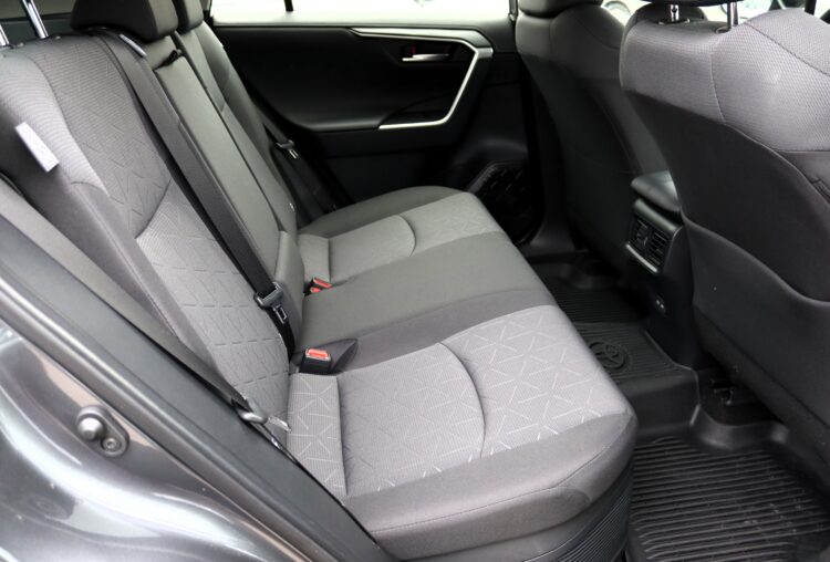 Toyota RAV4 Luxury Hybrid