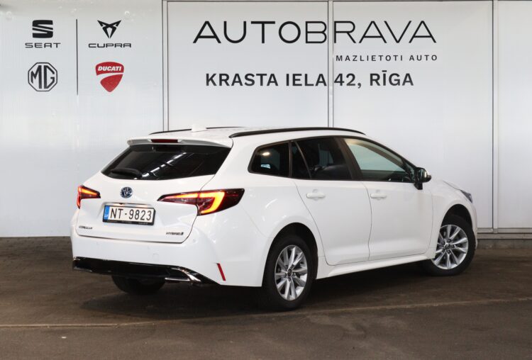 Toyota Corolla Hybrid Touring Sport