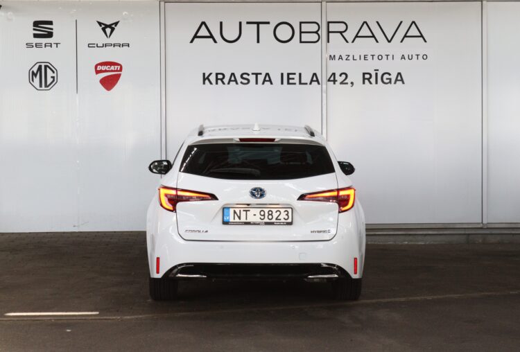 Toyota Corolla Hybrid Touring Sport
