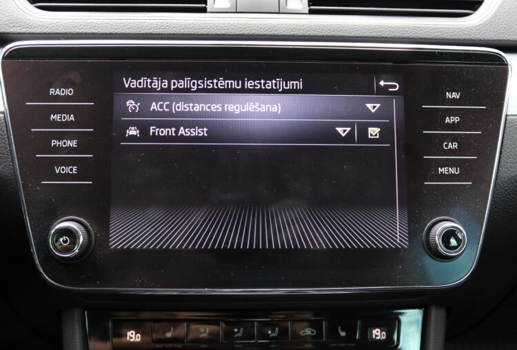 Skoda Superb Ambition