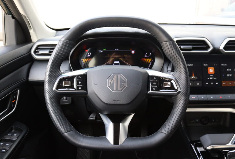 MG ZS Hybrid+