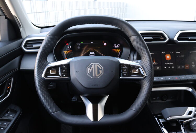 MG ZS Hybrid+
