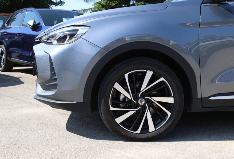 MG ZS Hybrid+