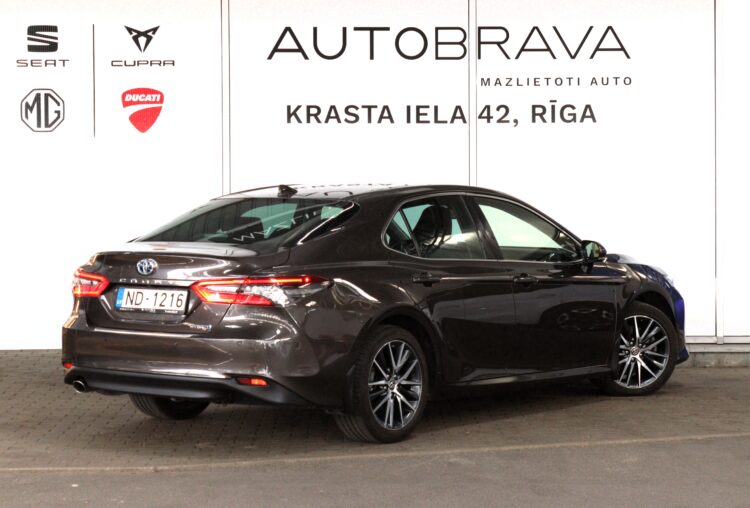 Toyota Camry Hybrid Executive