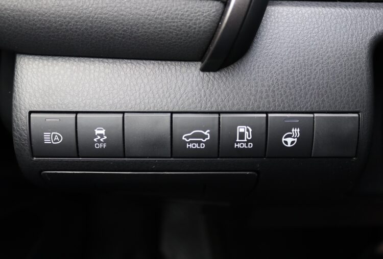 Toyota Camry Hybrid Executive