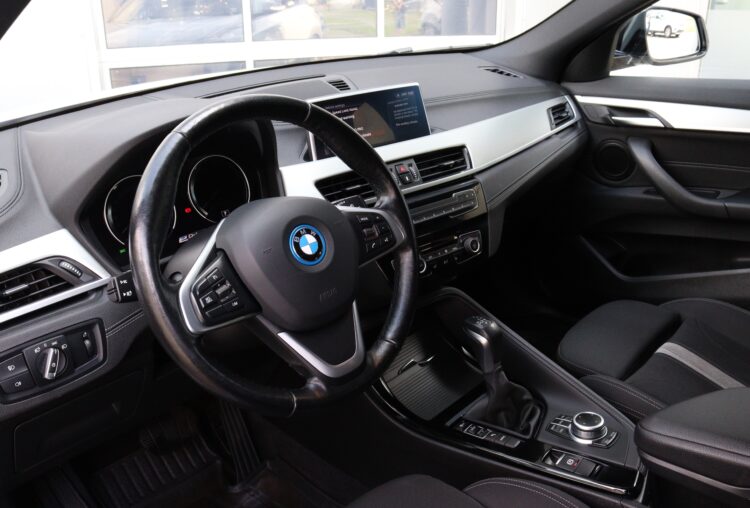 BMW X2 xDrive25e