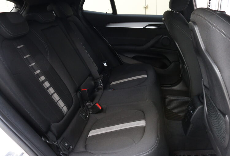 BMW X2 xDrive25e
