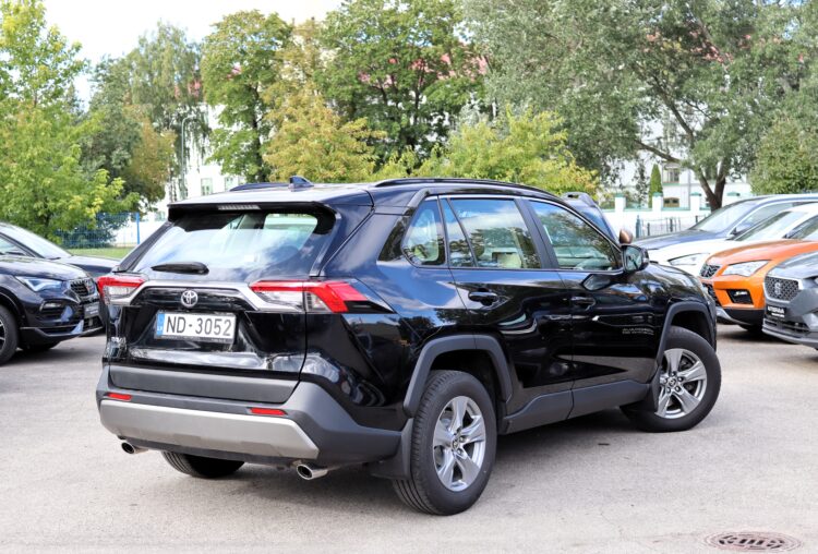 Toyota Rav4 Luxury FWD