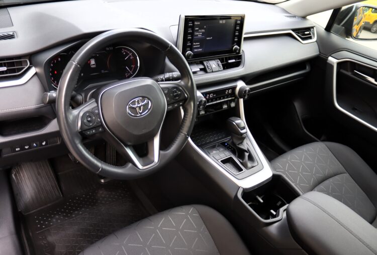 Toyota Rav4 Luxury FWD