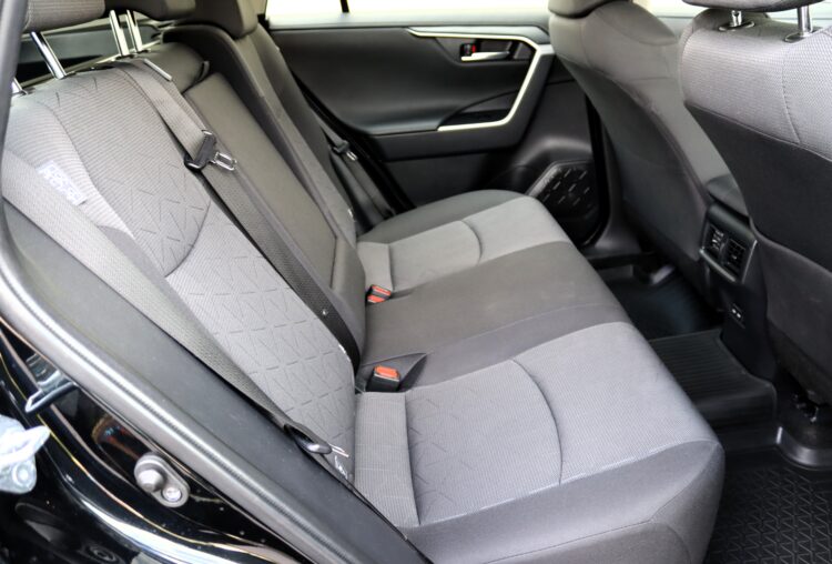 Toyota Rav4 Luxury FWD