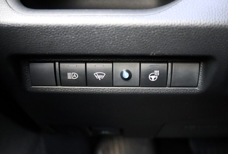 Toyota Rav4 Luxury FWD