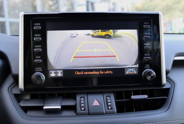 Toyota Rav4 Luxury FWD