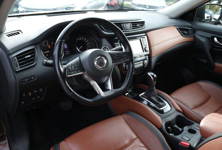 Nissan X-Trail Tekna AT