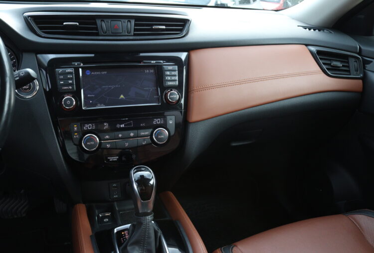 Nissan X-Trail Tekna AT