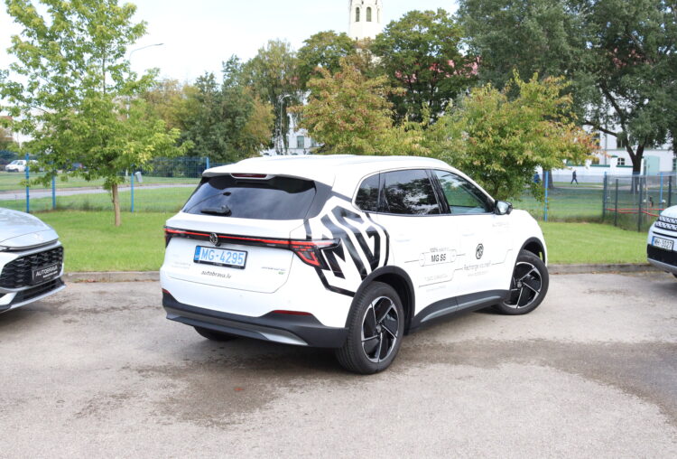 MG S5 EV