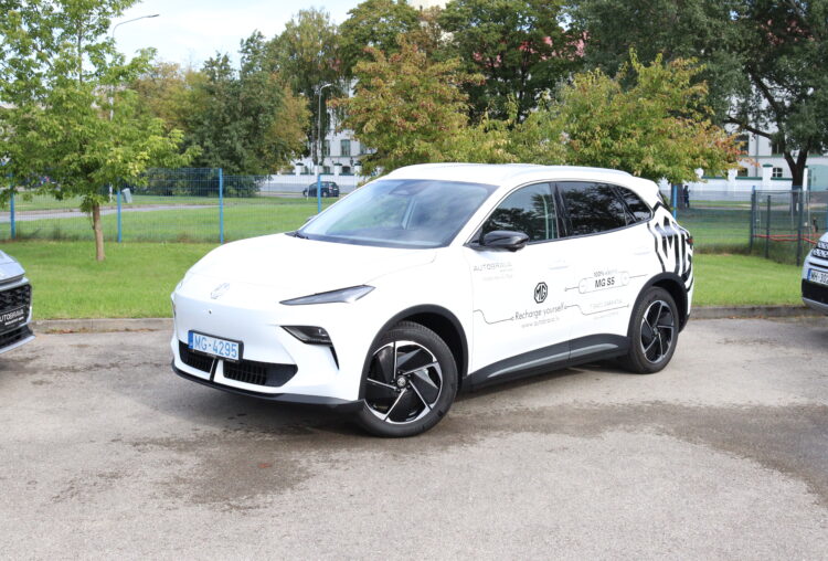 MG S5 EV