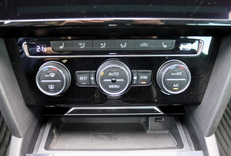 Volkswagen Passat B8 Variant R-line