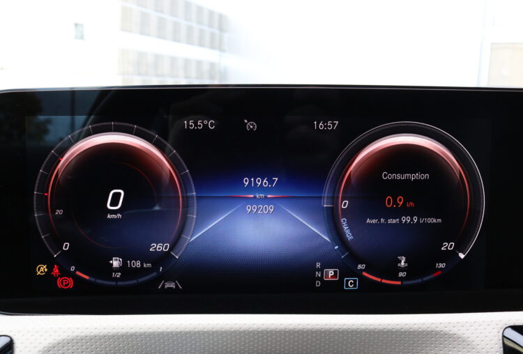Mercedes-Benz CLA200