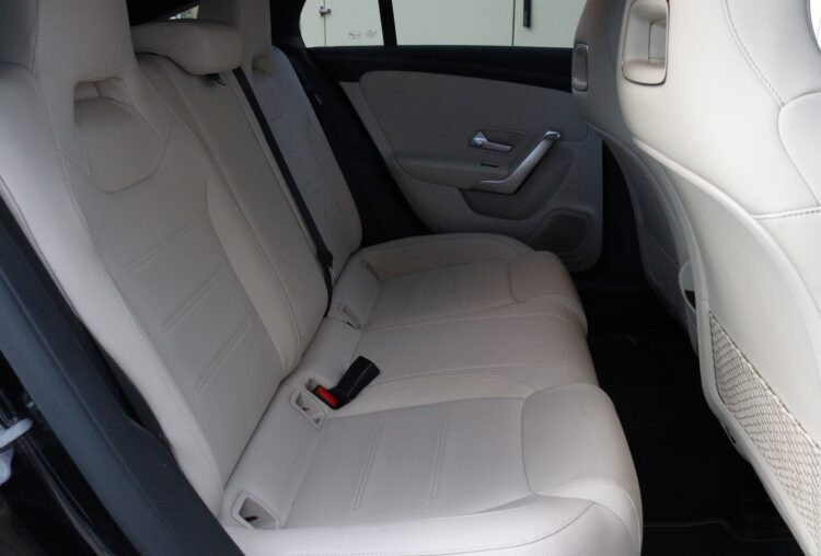 Mercedes-Benz CLA200