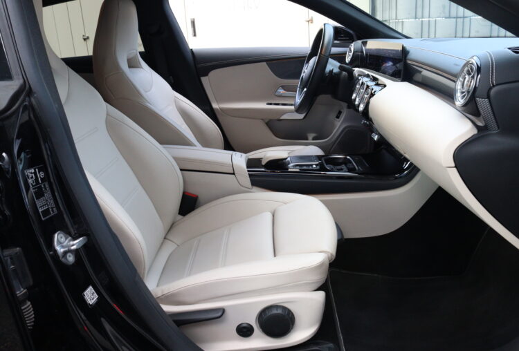Mercedes-Benz CLA200