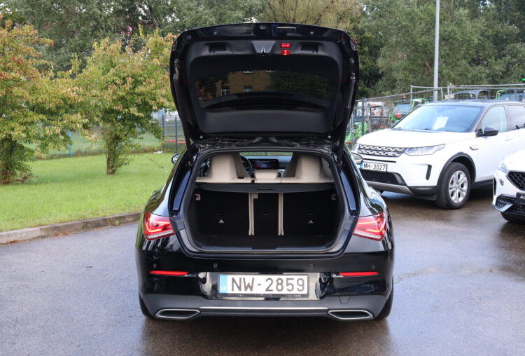 Mercedes-Benz CLA200