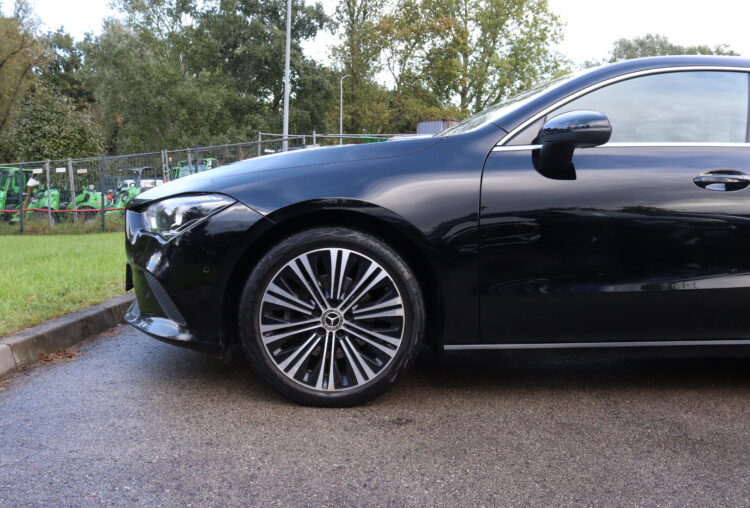 Mercedes-Benz CLA200