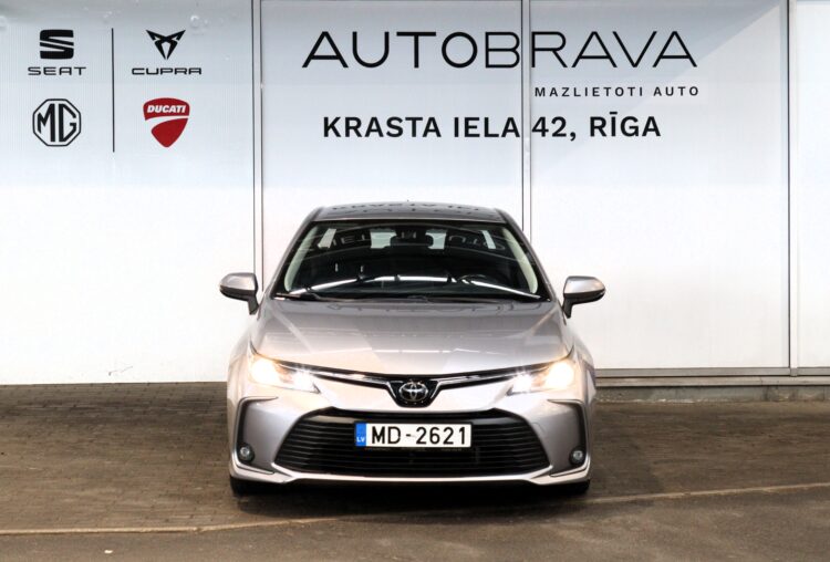 Toyota Corolla Sedan
