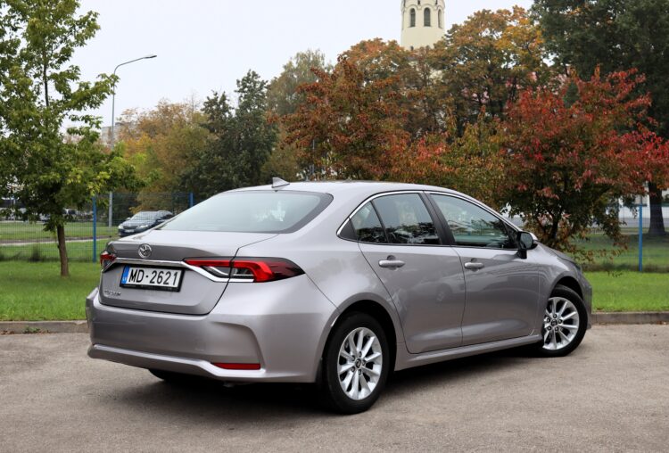 Toyota Corolla Sedan