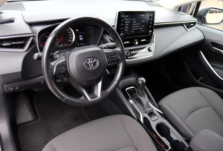 Toyota Corolla Sedan