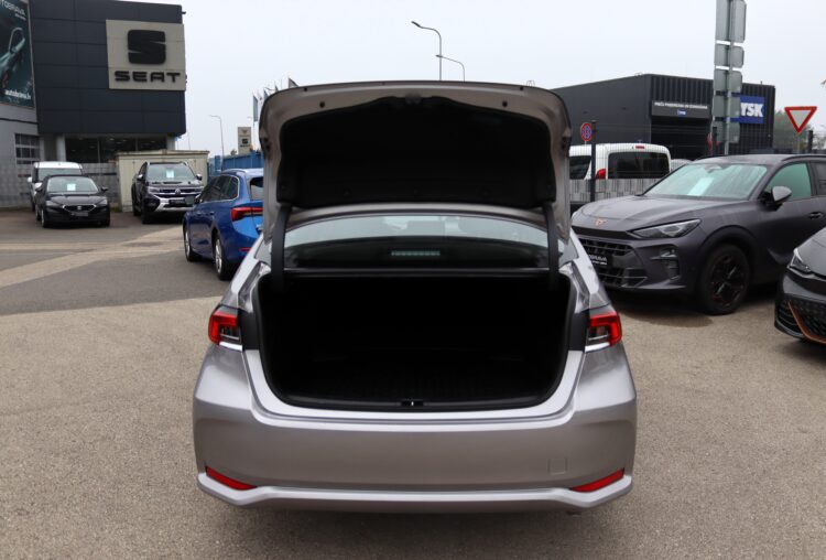 Toyota Corolla Sedan