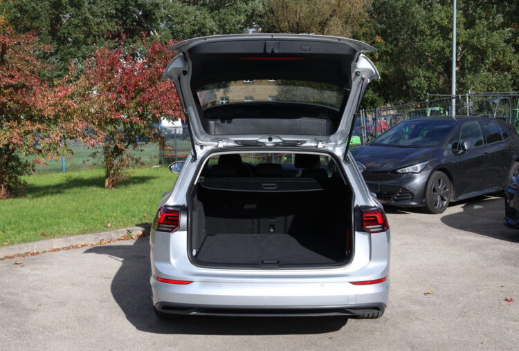 Volkswagen Golf 8 Variant